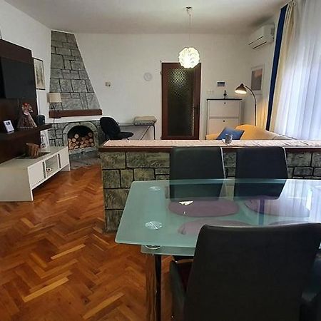 Apartman Ksenija Ðakovo Exterior foto