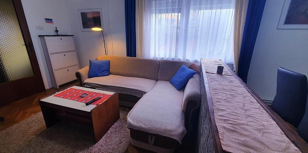 Apartman Ksenija Ðakovo Exterior foto